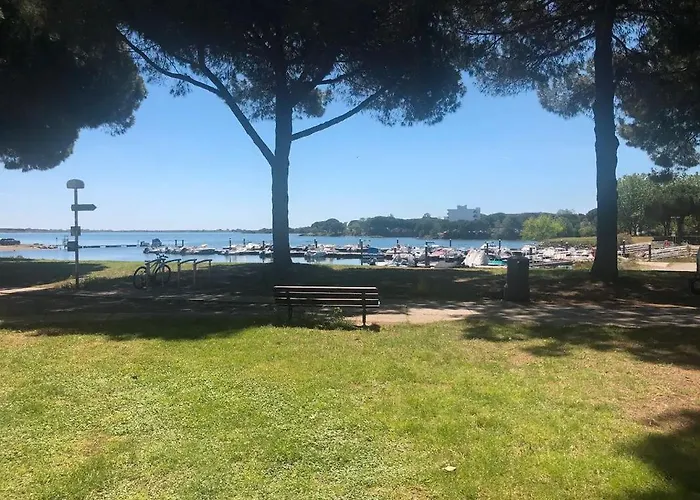 Studio Tres Beau Quartier Le Ponant Avec Piscine Residence Port Vincent