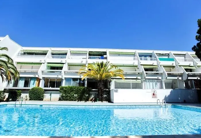 Studio Tres Beau Quartier Le Ponant Avec Piscine Residence Port Vincent